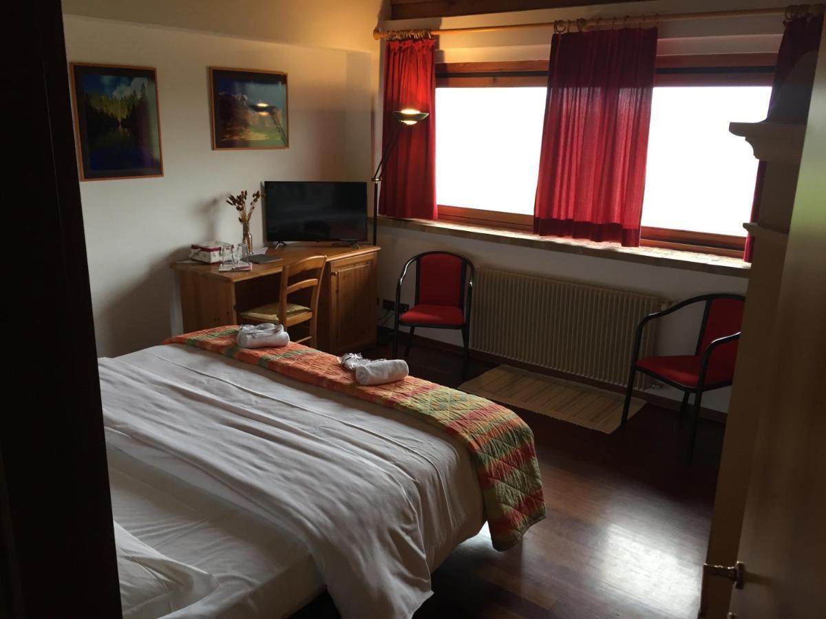 Qui Wolf Udine Hotell Collalto Eksteriør bilde